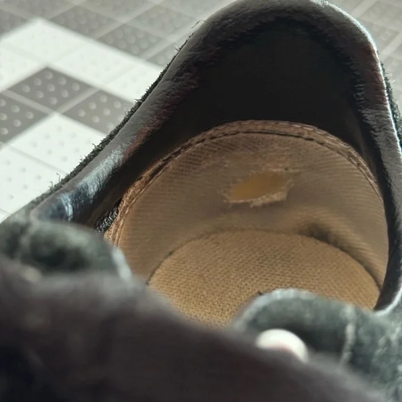 Converse Re-Issue Low Top Sneakers Black Pink Chevron Suede Women’s Size 8 - Picture 15 of 16